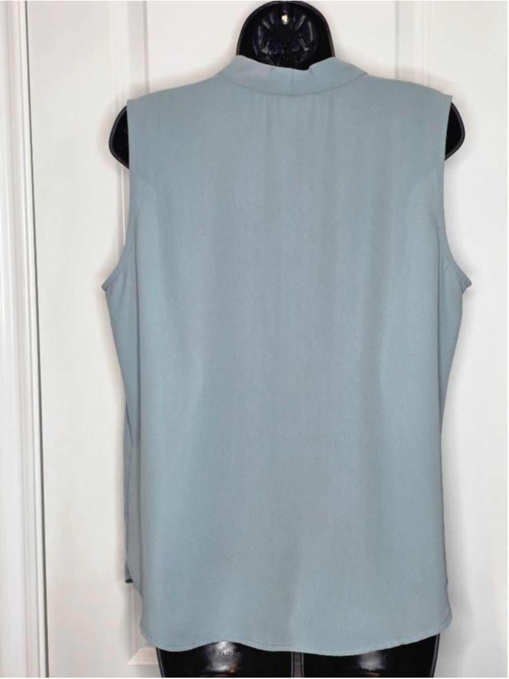 Nordstrom Rack Light Blue Sleeveless Blouse Women’s Size M - Picture 3 of 5